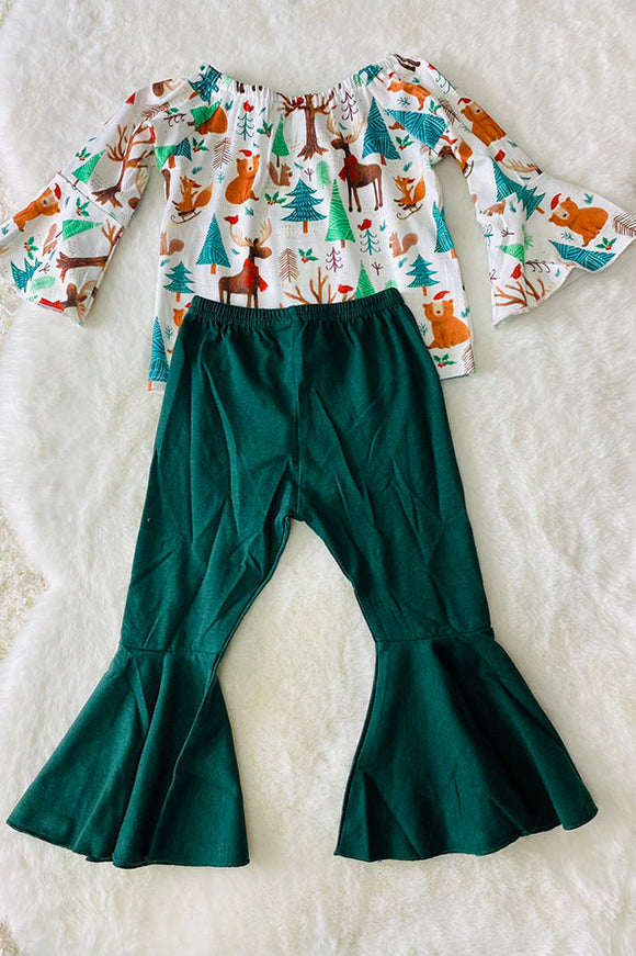 XCH0015-3H Green trees, moose, & bears top green bell bottom girls set