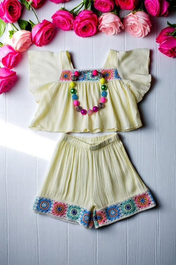 Buy girls clothing online Cream gauze & knitted hems 2pc girls shorts sets DLH2849