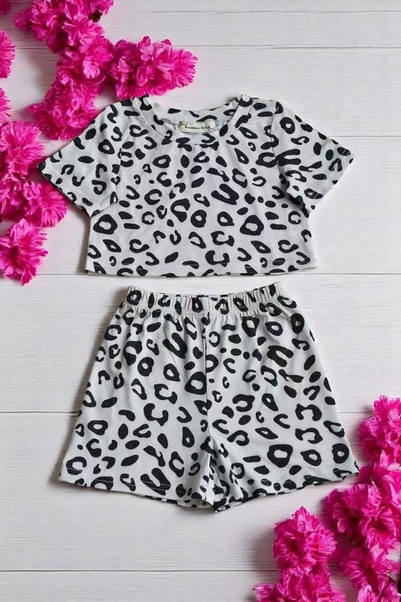 Girls boutique clothing suppliers leopard printed top & shorts 2pcs sets XCH04030