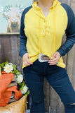 BQ15467 Block yellow&black color knitted fabric hoodie w/string&buttons long sleeve women tops