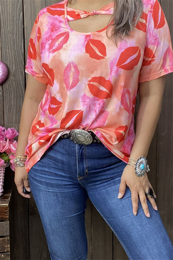 BQ12655 Colorful lips printed short sleeve women top w/tie hole neckline