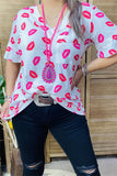 GJQ10850-3 White short sleeve top w/kiss prints w/front pocket