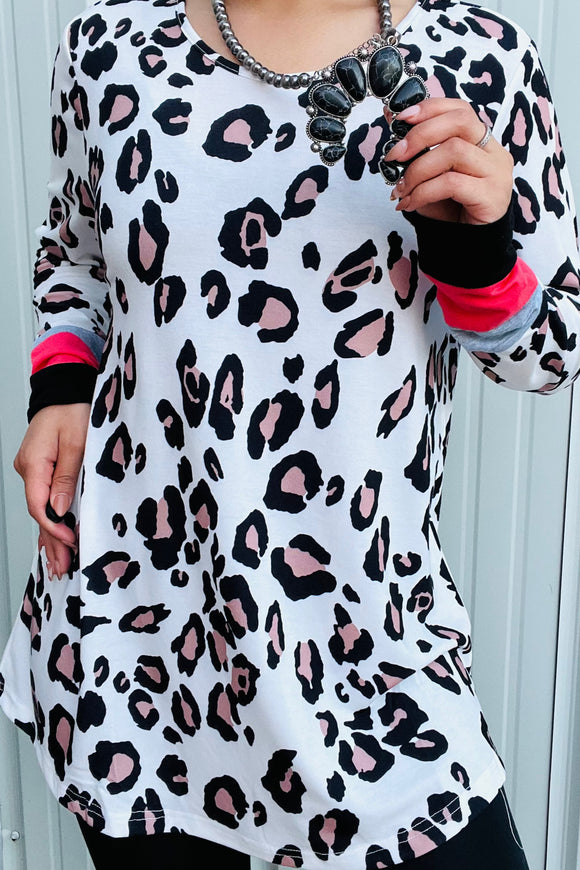 XCH14274 WHITE LEOPARD LONG SLEEVE TOP W/ CORAL CUFF