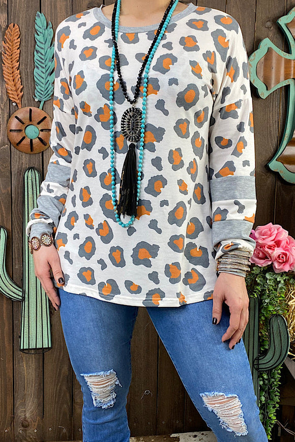 XCH11727 Leopard long sleeve printed top