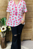 GJQ10850-3 White short sleeve top w/kiss prints w/front pocket