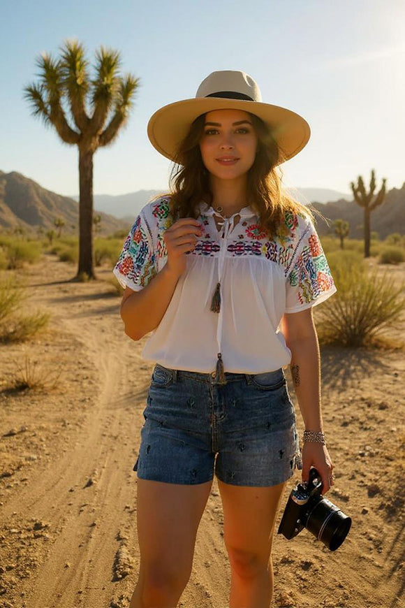 Women's shorts wholesale Blue denim shorts w/aqua cactus embroidery J527 IS7