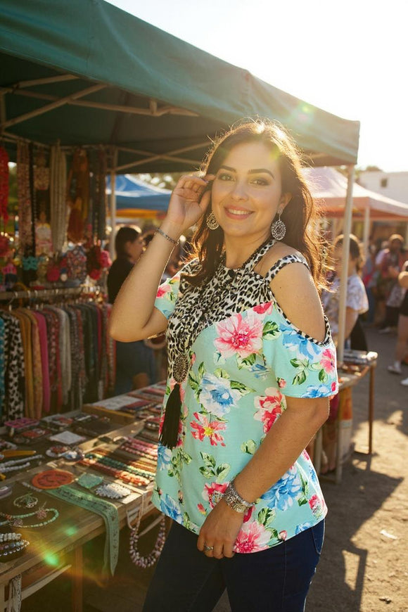GJQ10637 Half leopard/floral top half w/cold shoulder short sleeve women tops (ES1)