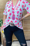 GJQ10850-3 White short sleeve top w/kiss prints w/front pocket