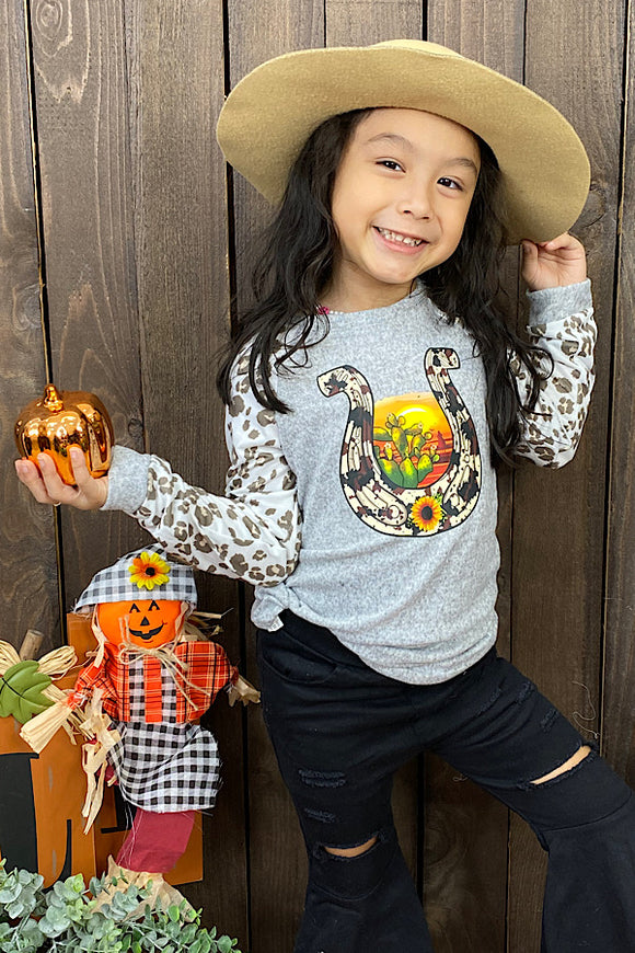 DLH0824-23 Grey horse shoe sunset printed girl t-shirt w/leopard sleeves