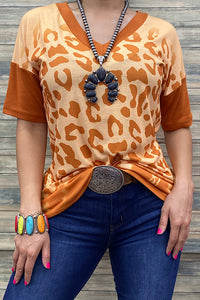 XCH11365 Orange/rust leopard printed short sleeve v-neck top